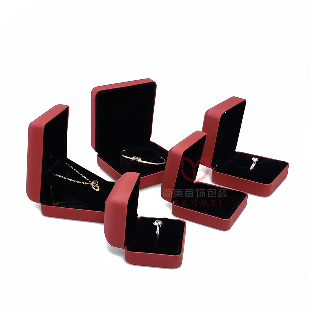 Red PU leather jewelry boxes LED lamp packaging boxes wholesale