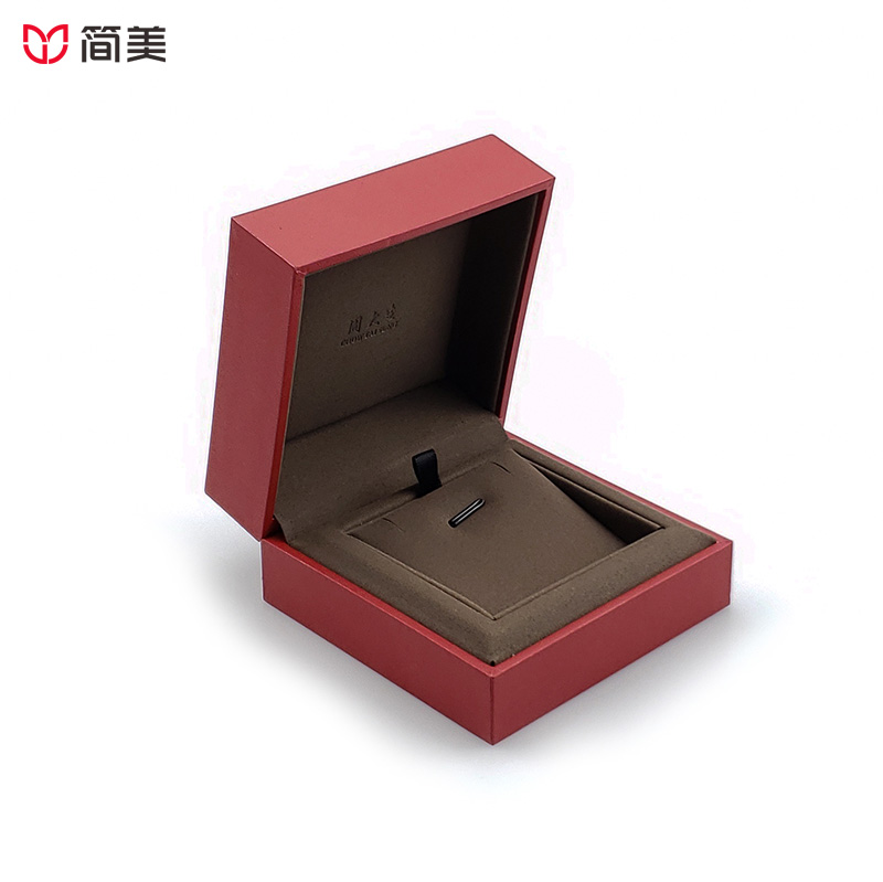 CHOW TAI SENG leather paper jewelry boxes ring necklace box custom wholesale
